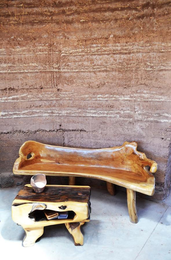 Lodge Vernacular *